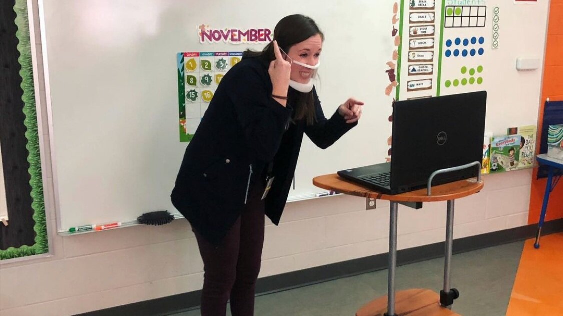 Clearmaskteacherfordeaf