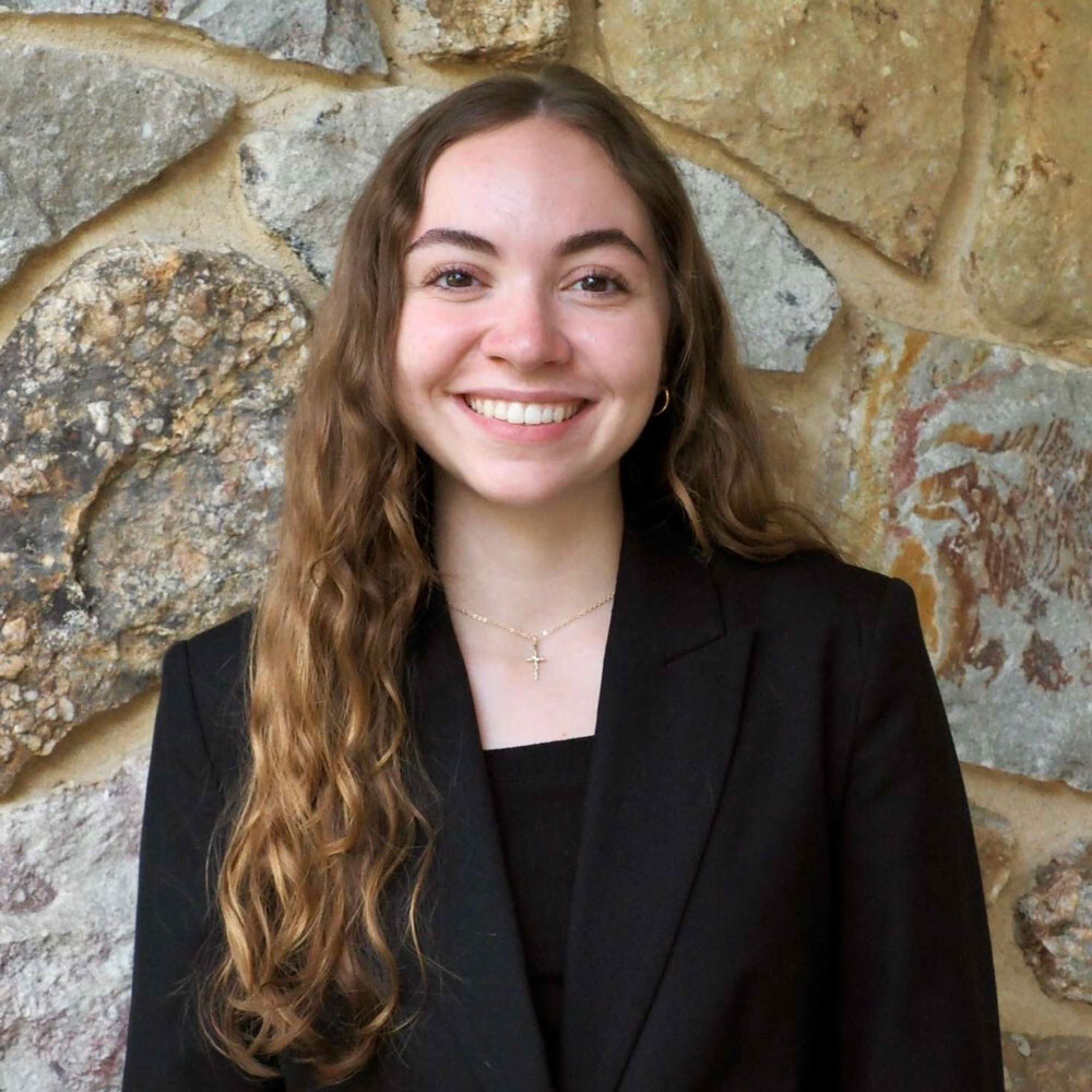Photo of Chloe Domingues