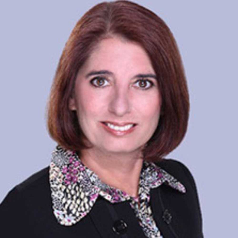 Photo of Leslie Lee